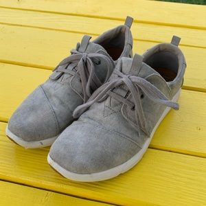 TOMS Shoes